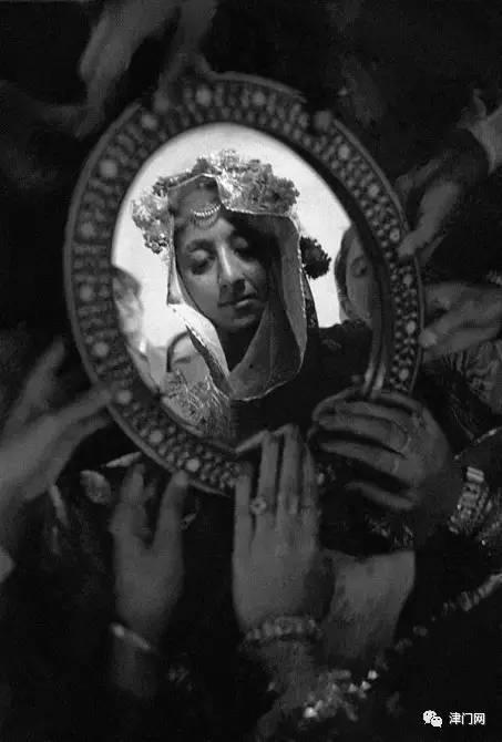 国产黑白弗兰克跳舞视频,国产弗兰克跳舞视频魅力四溢